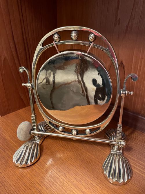 Art and Crafts Table Gong