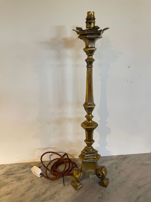 Gothic Style Table Lamp