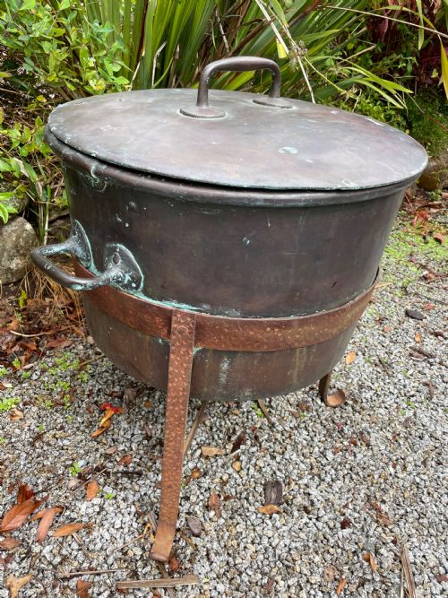 Large Lidded Copper Log Bin / Cook Pot