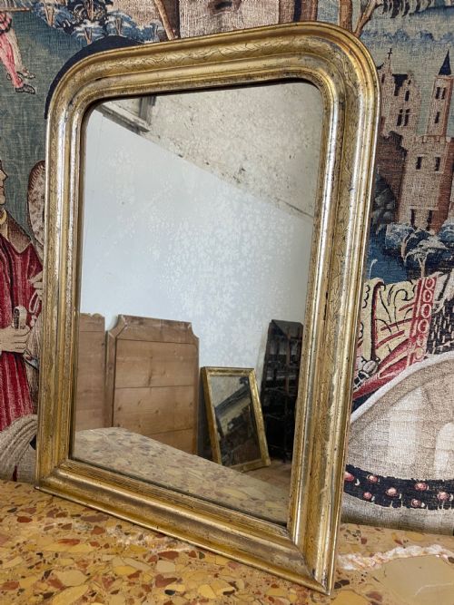 Small Arched Top Gilt Mirror