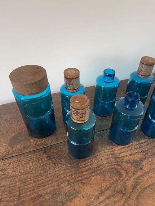 COLLECTION OF 12 APOTHECARY BOTTLES - ADDITIONAL PHOTO 3