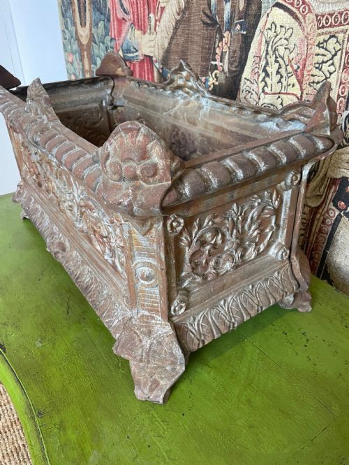 LARGE CAST IRON PLANTER - ADDITIONAL PHOTO 2