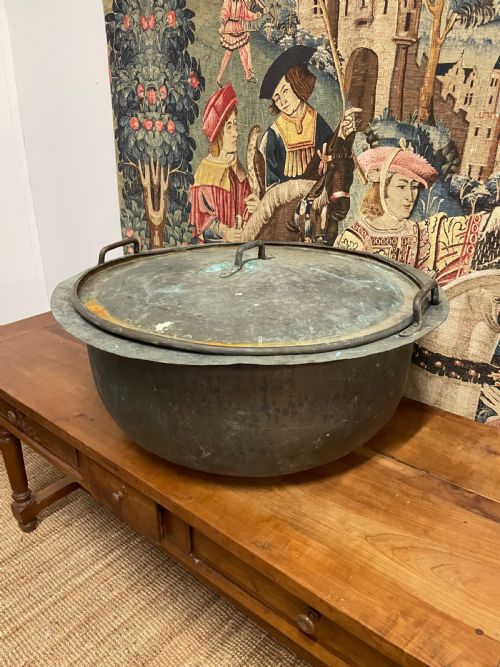 VERY IMPRESSIVE ANTIQUE COPPER LIDDED LOG BIN PLANTER - ADDITIONAL PHOTO 1