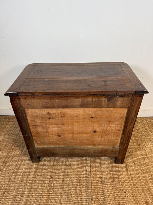 SMALL LATE 18TH CENTURY OAK 3 DRAWER COMMODE CHEST OF DRAWERS - ADDITIONAL PHOTO 6