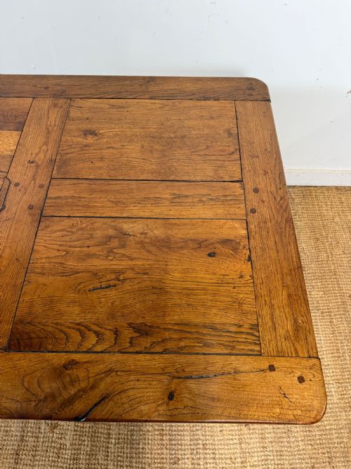 SMALL EARLY 20TH CENTURY OAK DINING TABLE 6 SEATER - ADDITIONAL PHOTO 4
