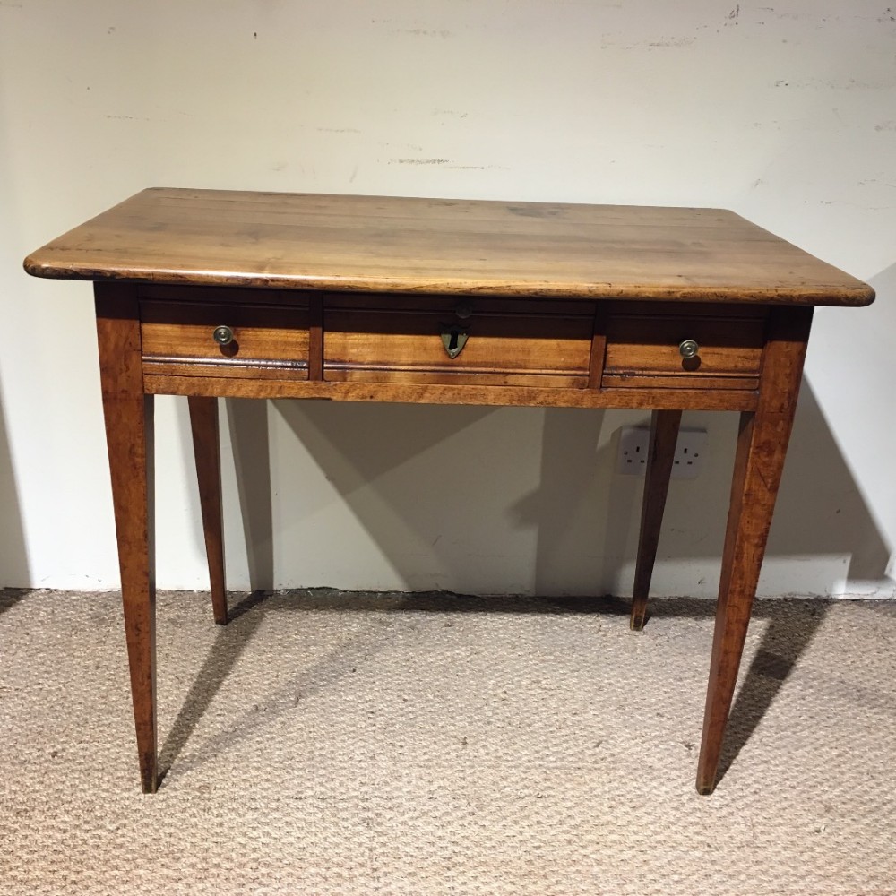 Cherrywood side table / lamp table 