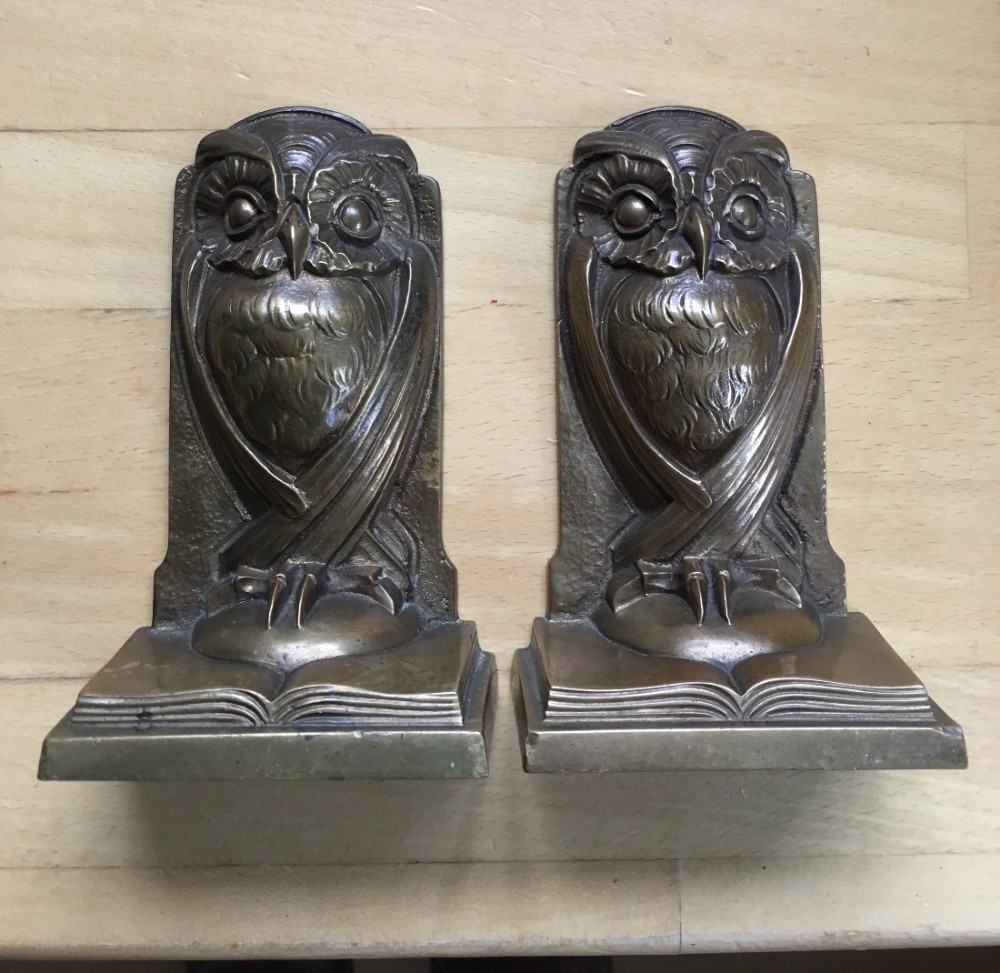Art Deco brass bookends in the form of owls 