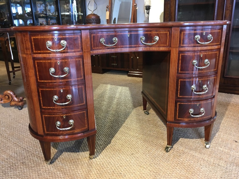 Edwardian mahogany kidney shaped desk 