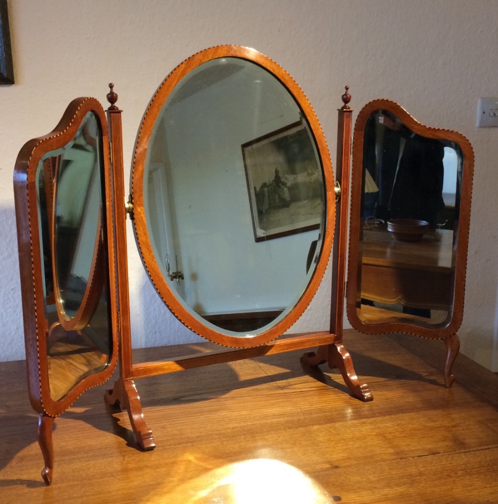 MAHOGANY TRIPTYCH MIRROR