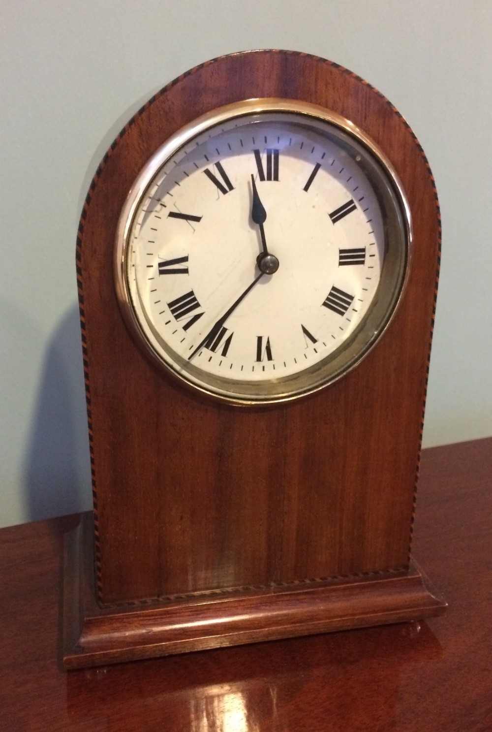 MAHOGANY MANTEL CLOCK