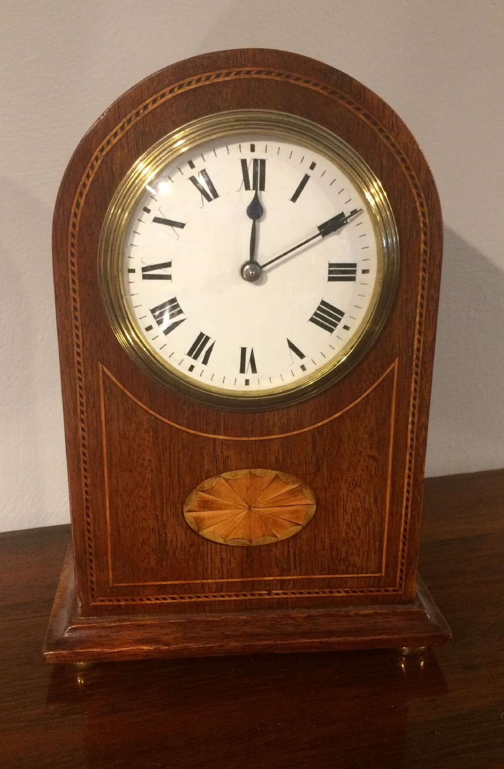 EDWARDIAN OAK CASED MANTEL CLOCK