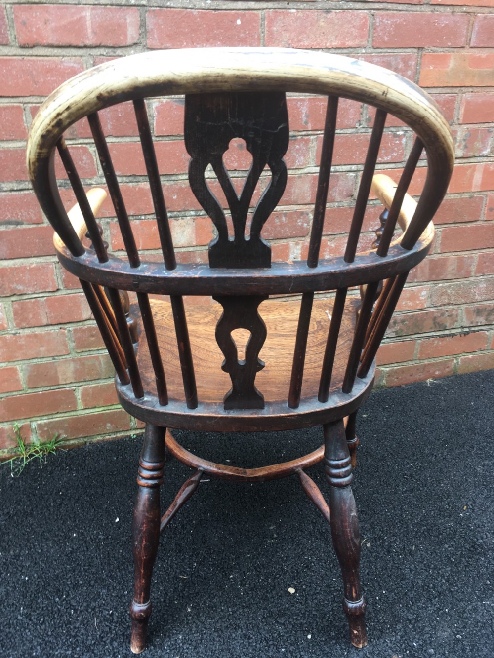 Elm Windsor chair , rockley maker  View VII
