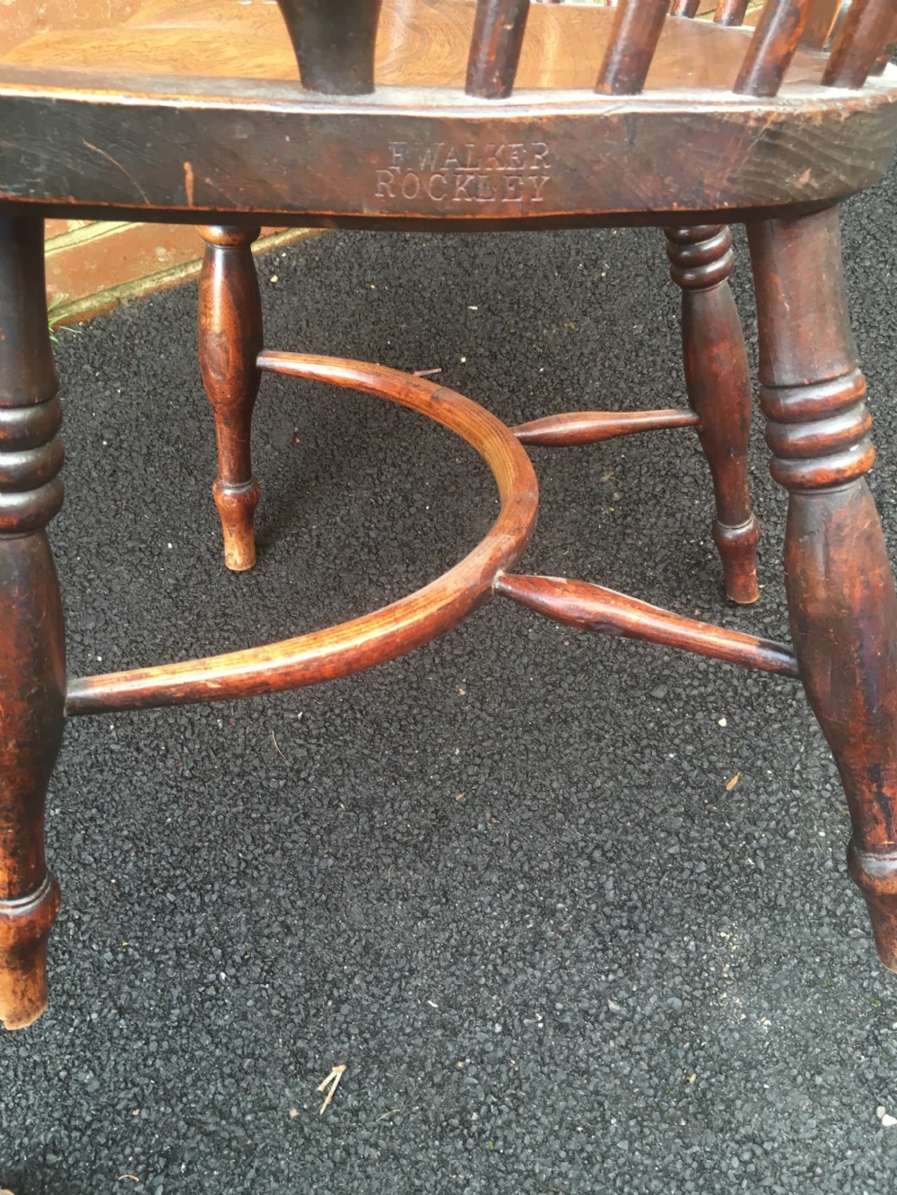 Elm Windsor chair , rockley maker  View IX