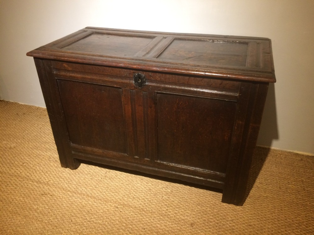 18th. CENTURY OAK COFFER