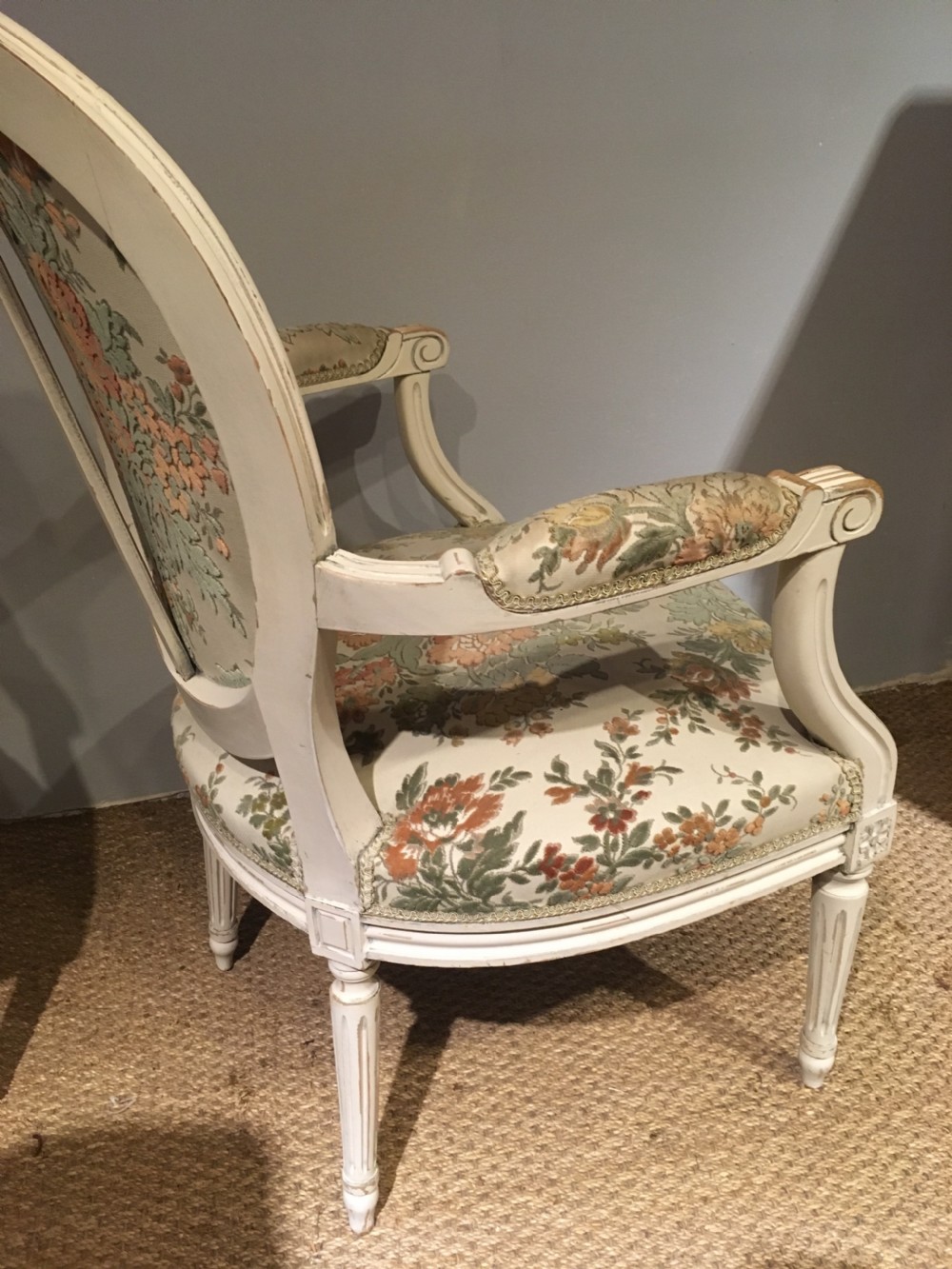 Pair of salon chairs  View VIII