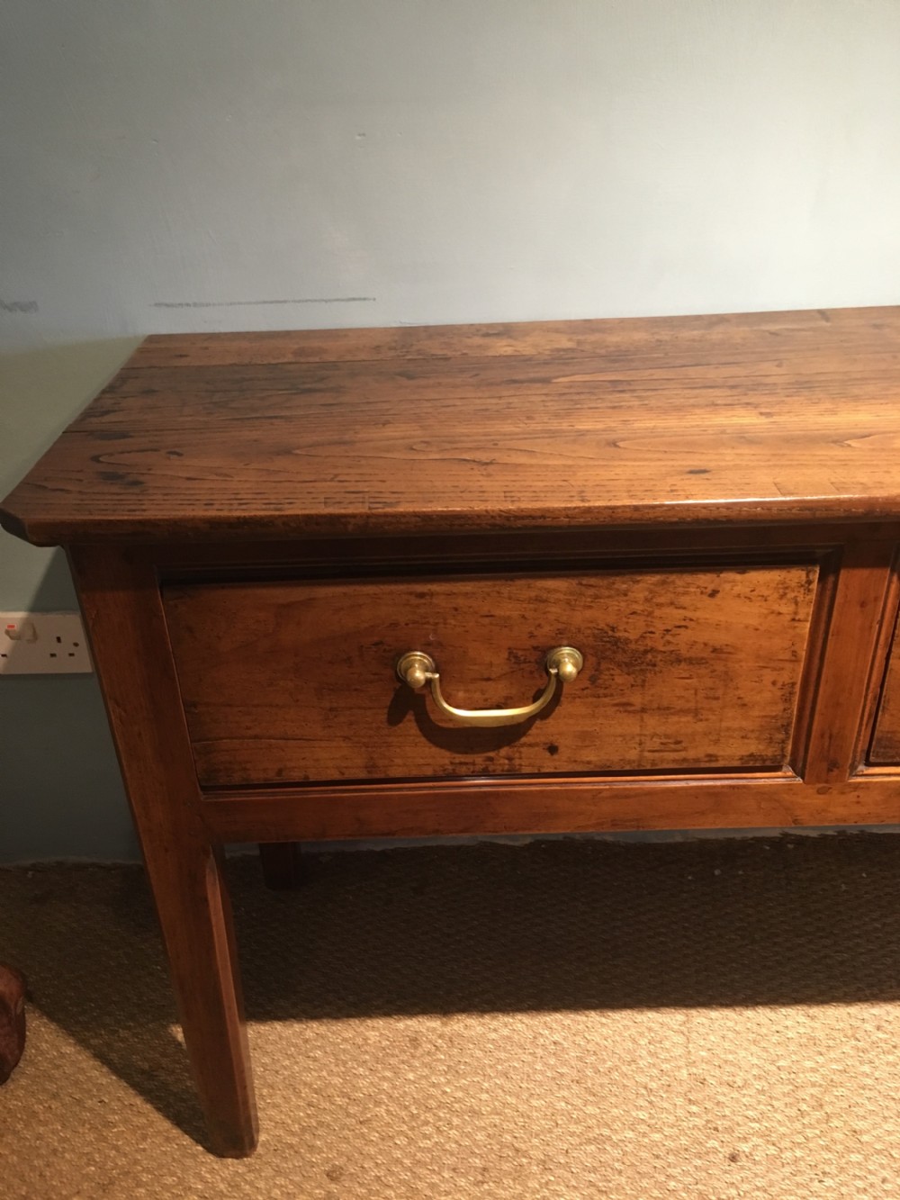 Dresser base / server  View IV