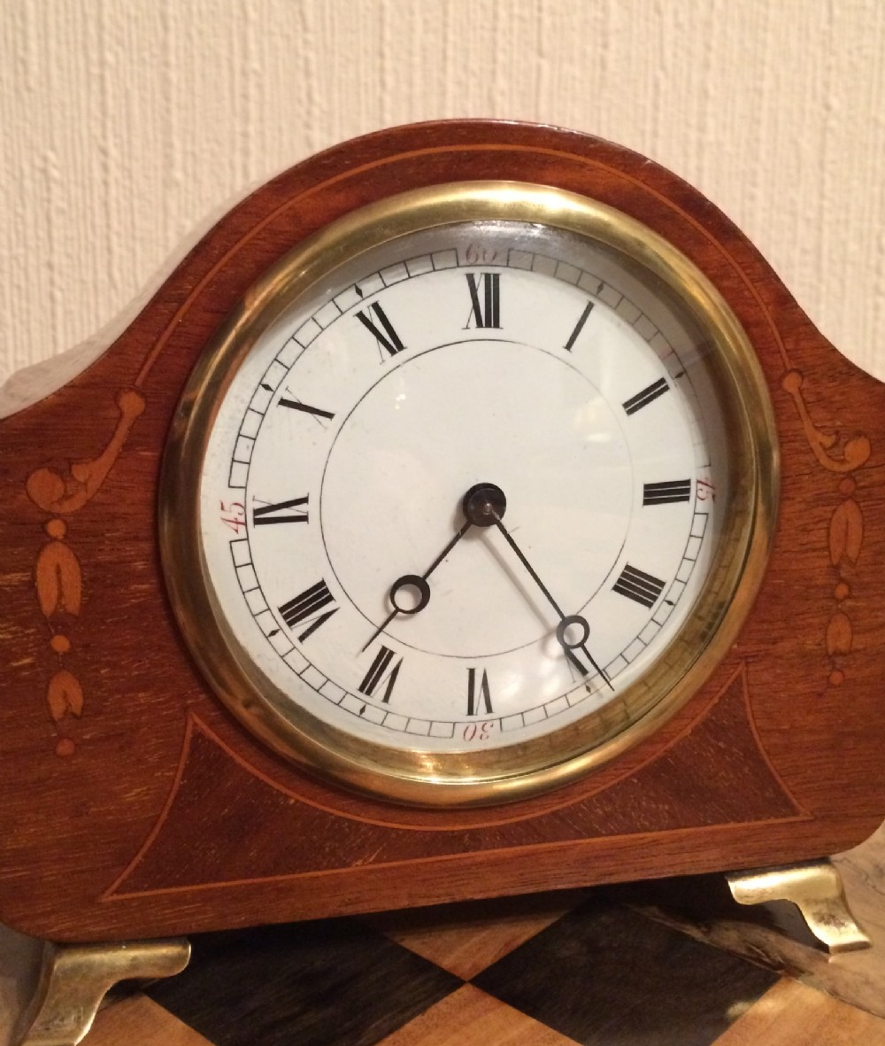 MAHOGANY MANTEL CLOCK 