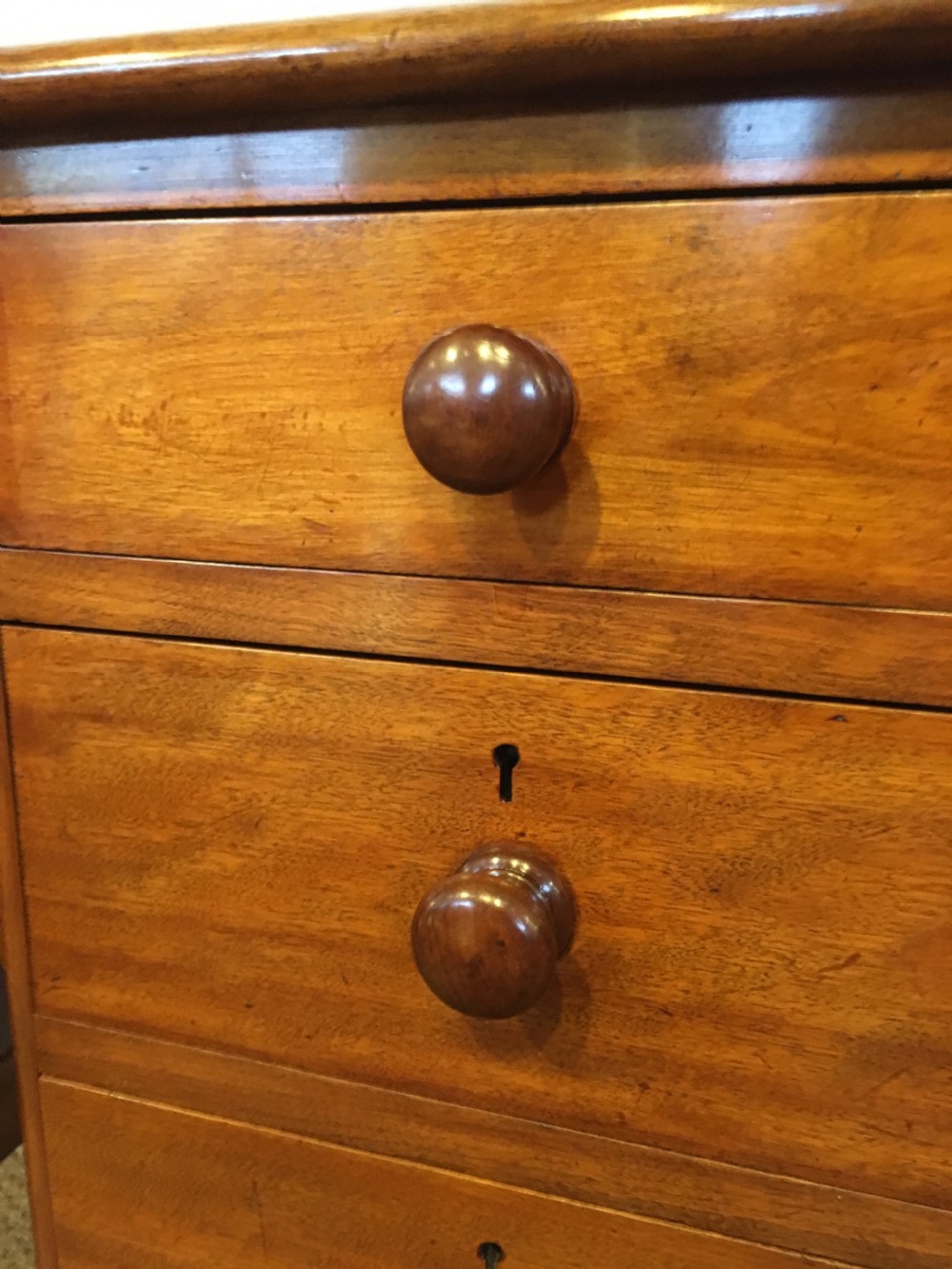 Dressing table  View VII