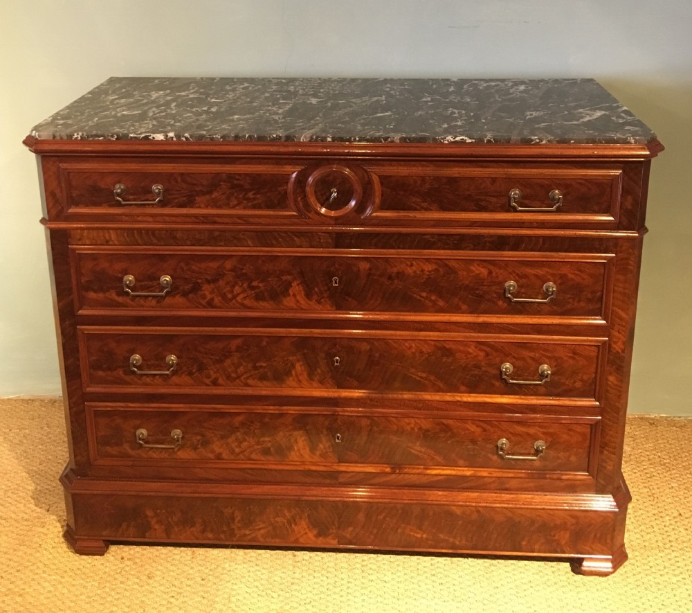 FRENCH COMMODE CHEST