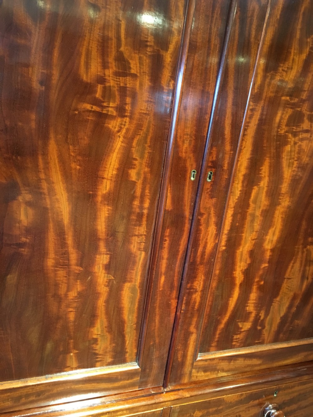 Mahogany linen press  View III