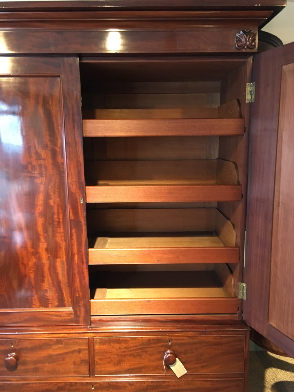 Mahogany linen press  View IV