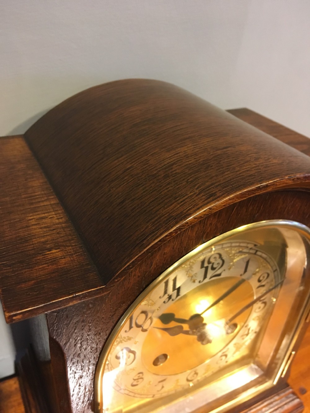 OAK CASED MANTEL CLOCK View III