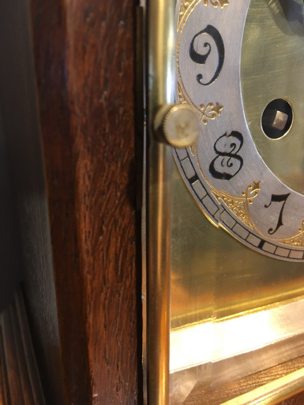 OAK CASED MANTEL CLOCK View VI
