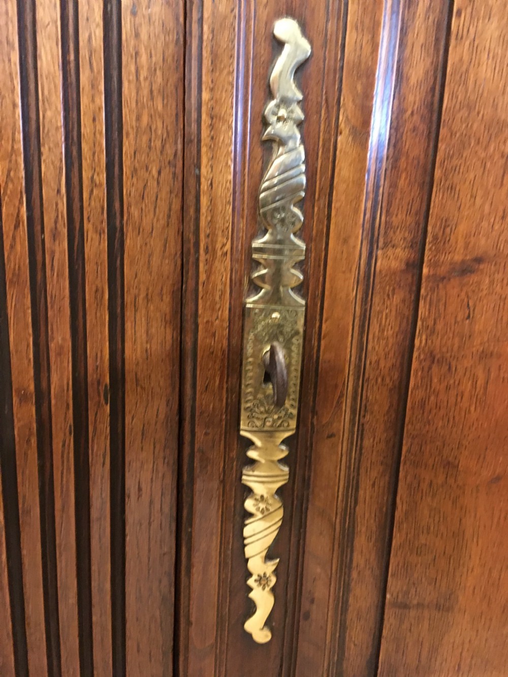 Oak dresser  View VI