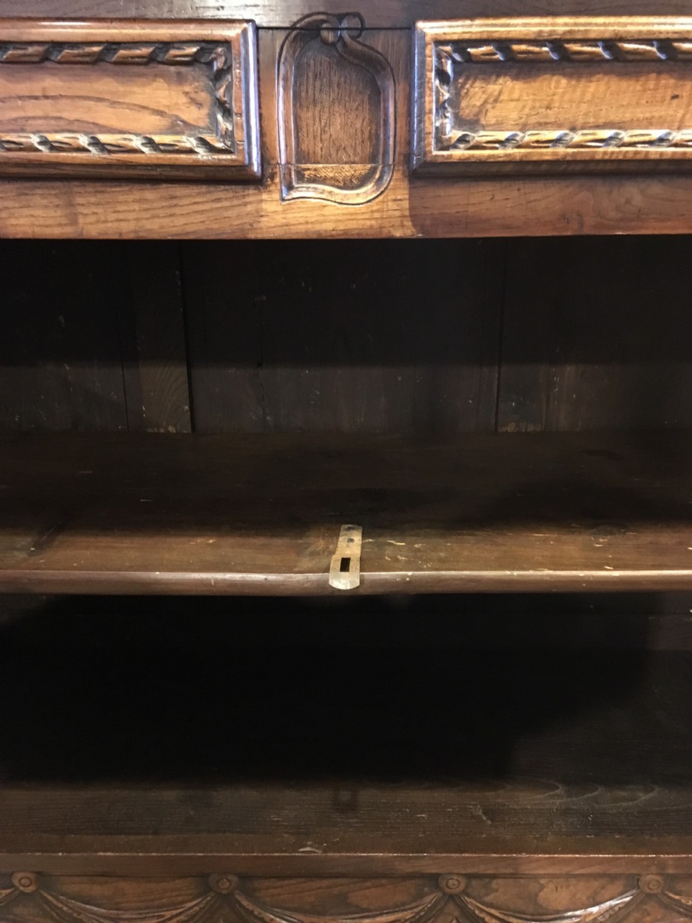 Oak dresser  View VII
