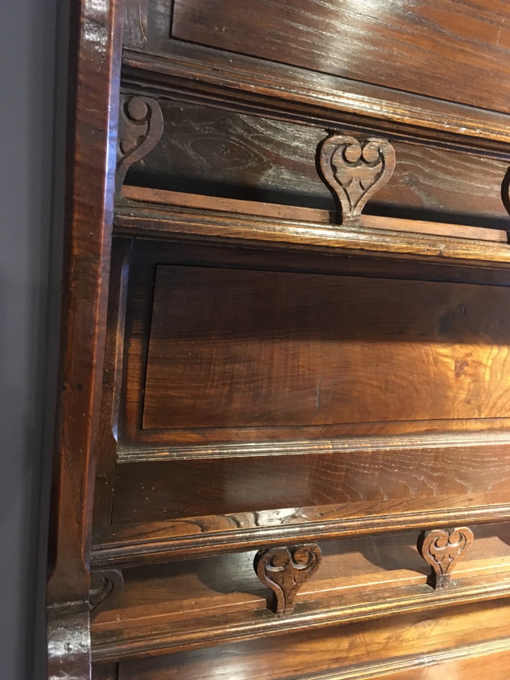 Oak dresser  View IX