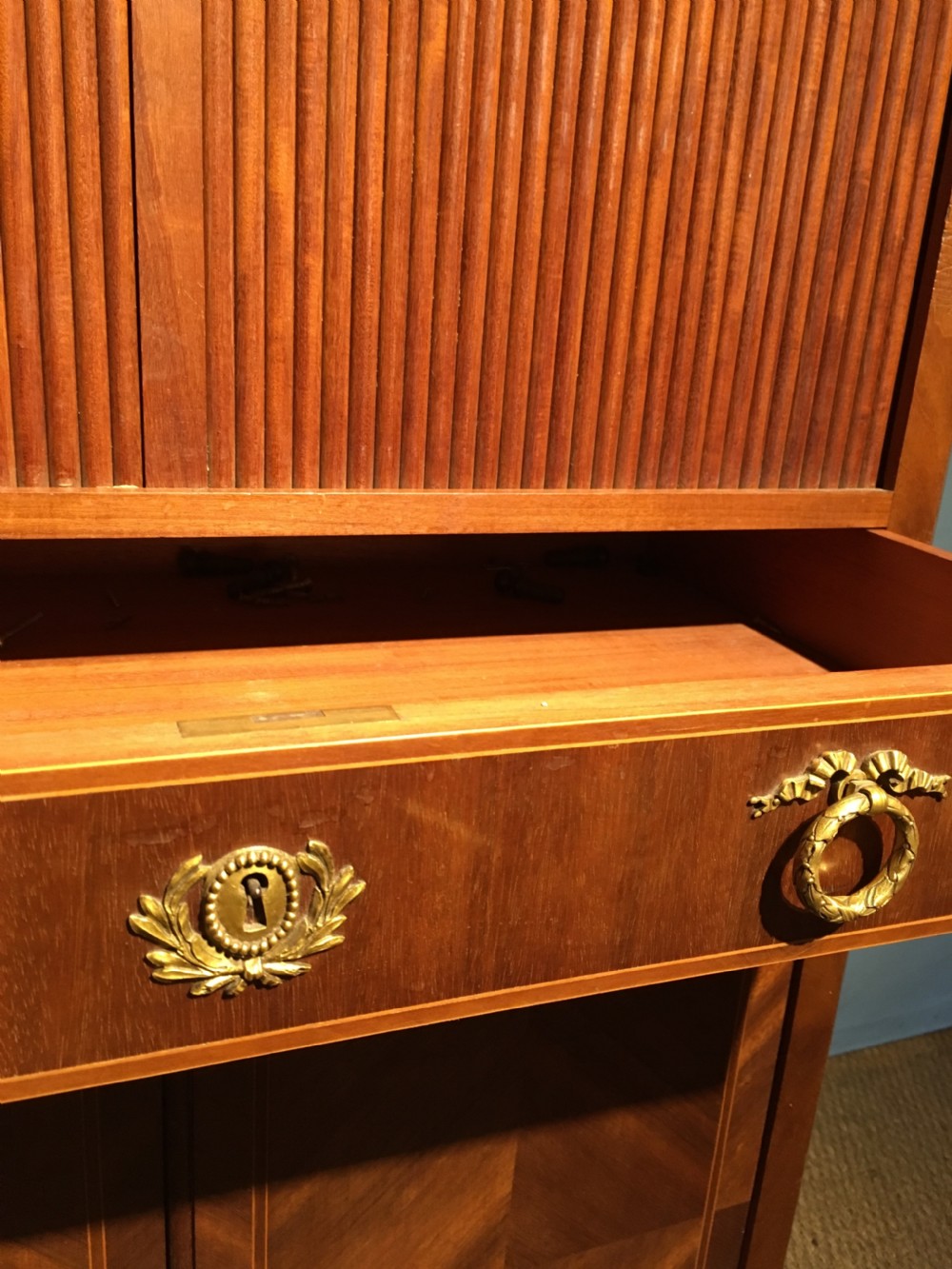 Filing cabinet  View VI
