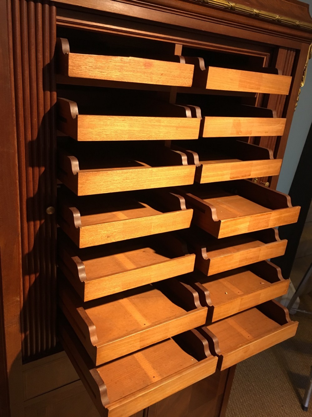 Filing cabinet  View VIII
