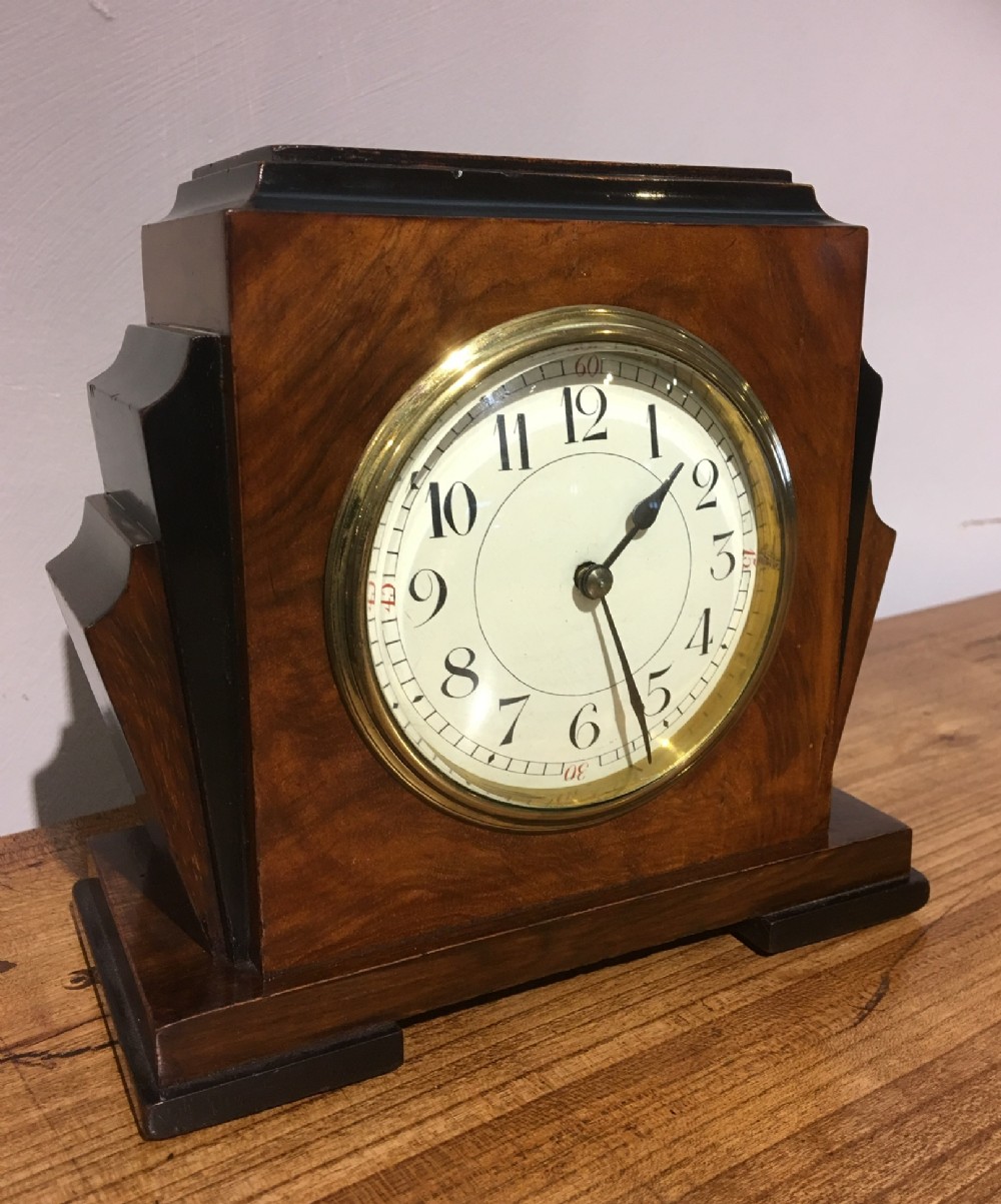 ART DECO MANTEL CLOCK 