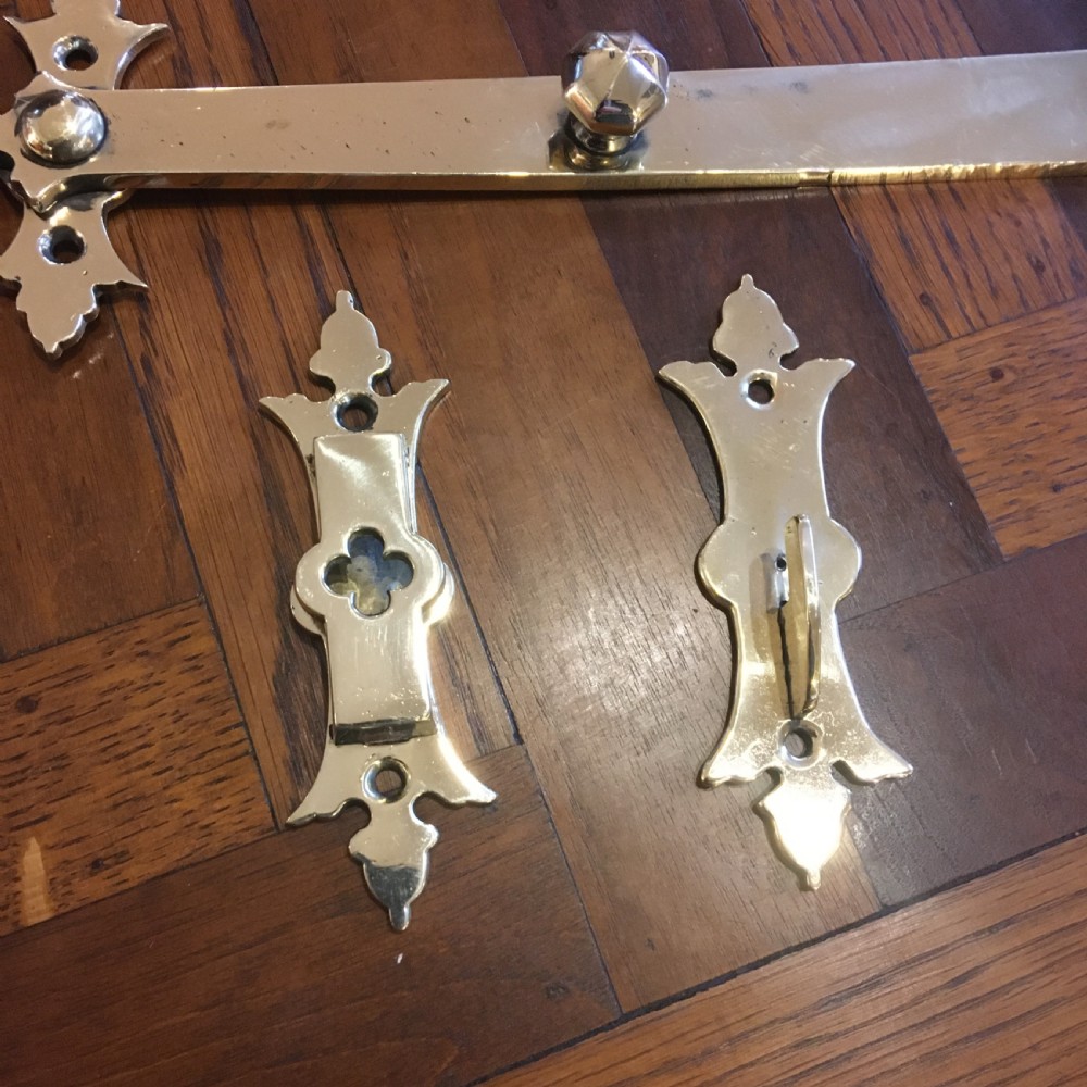 ARTS AND CRAFTS “SUFFOLK” LATCH View IV