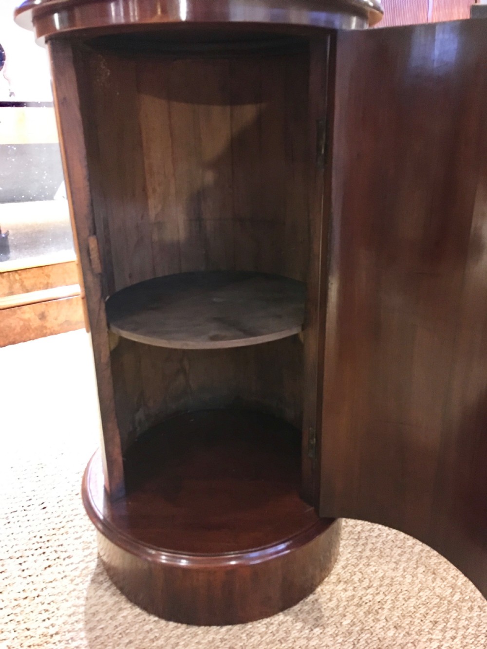 MAHOGANY CYLINDRICAL PEDESTAL View V