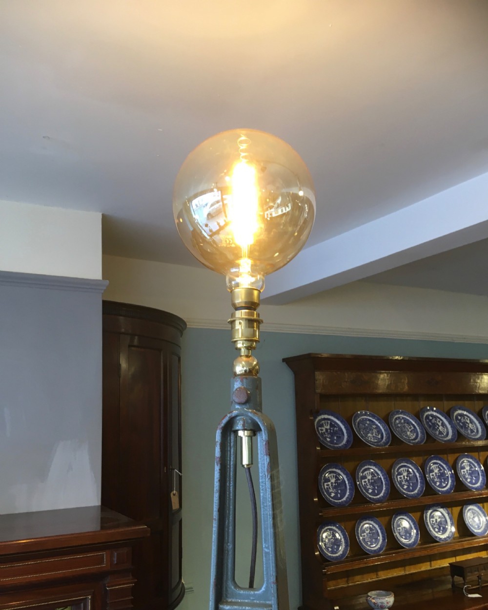 INDUSTRIAL GANTRY LAMP View IX