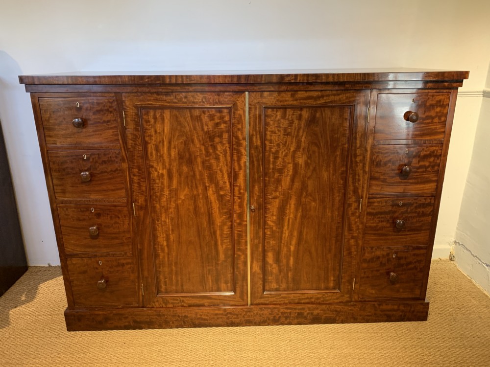 Linen press 