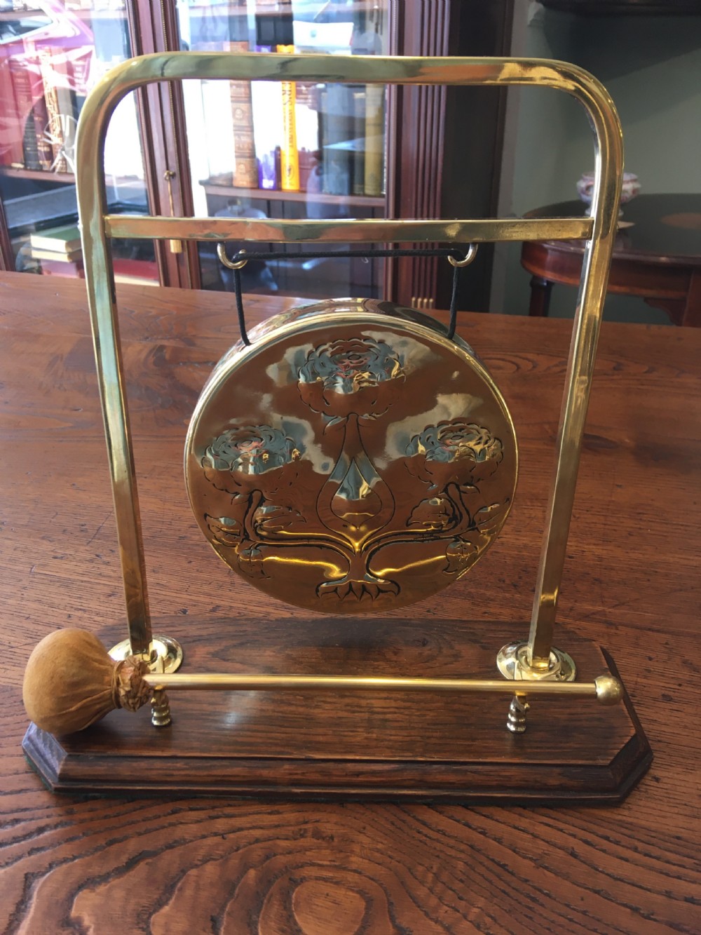 ARTS AND CRAFTS TABLE GONG 
