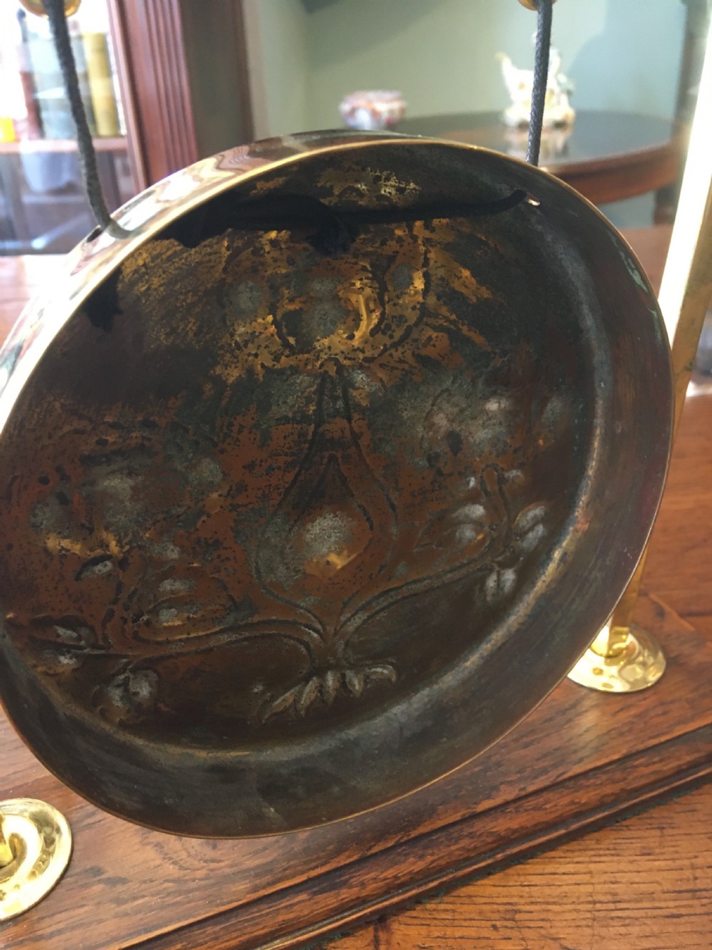 ARTS AND CRAFTS TABLE GONG  View III