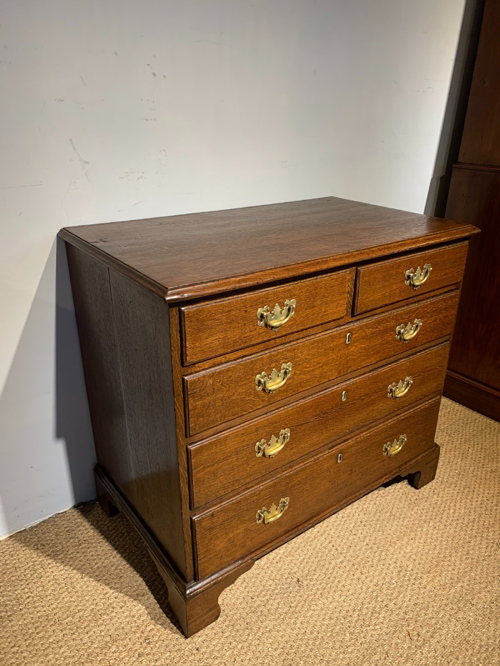 Small Georgian Oak chest of drawers  View II