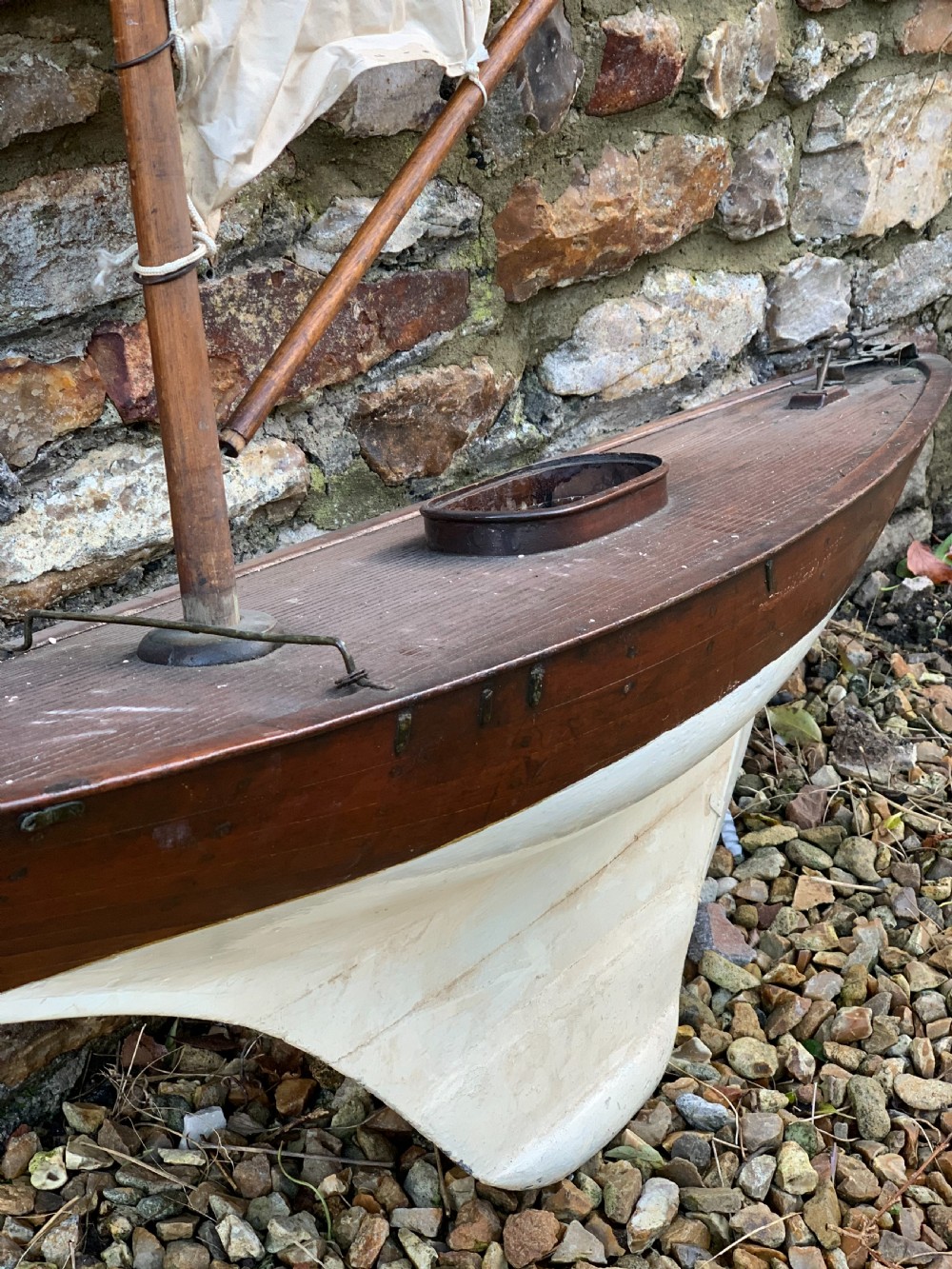 Antique Pond yacht 4ft long   View IV