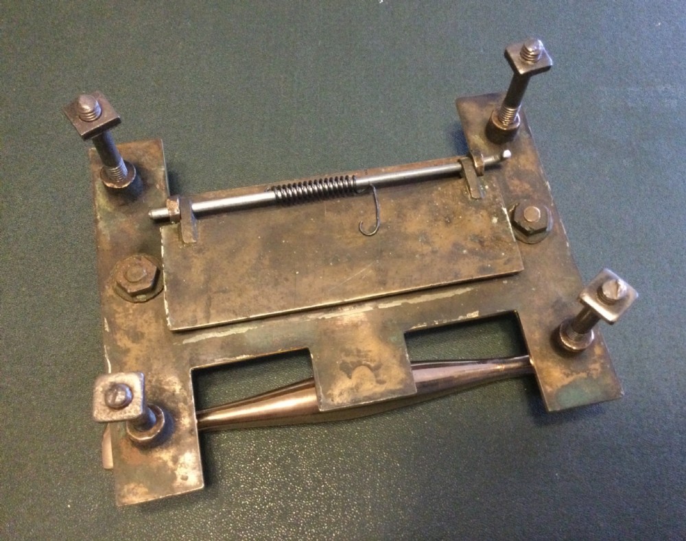 BRONZE ARTS AND CRAFTS LETTER BOX AND KNOCKER View V