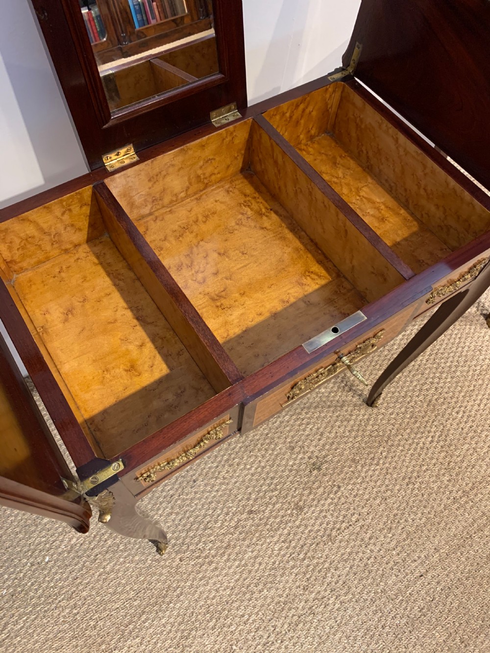 Ladies dressing table  View VII