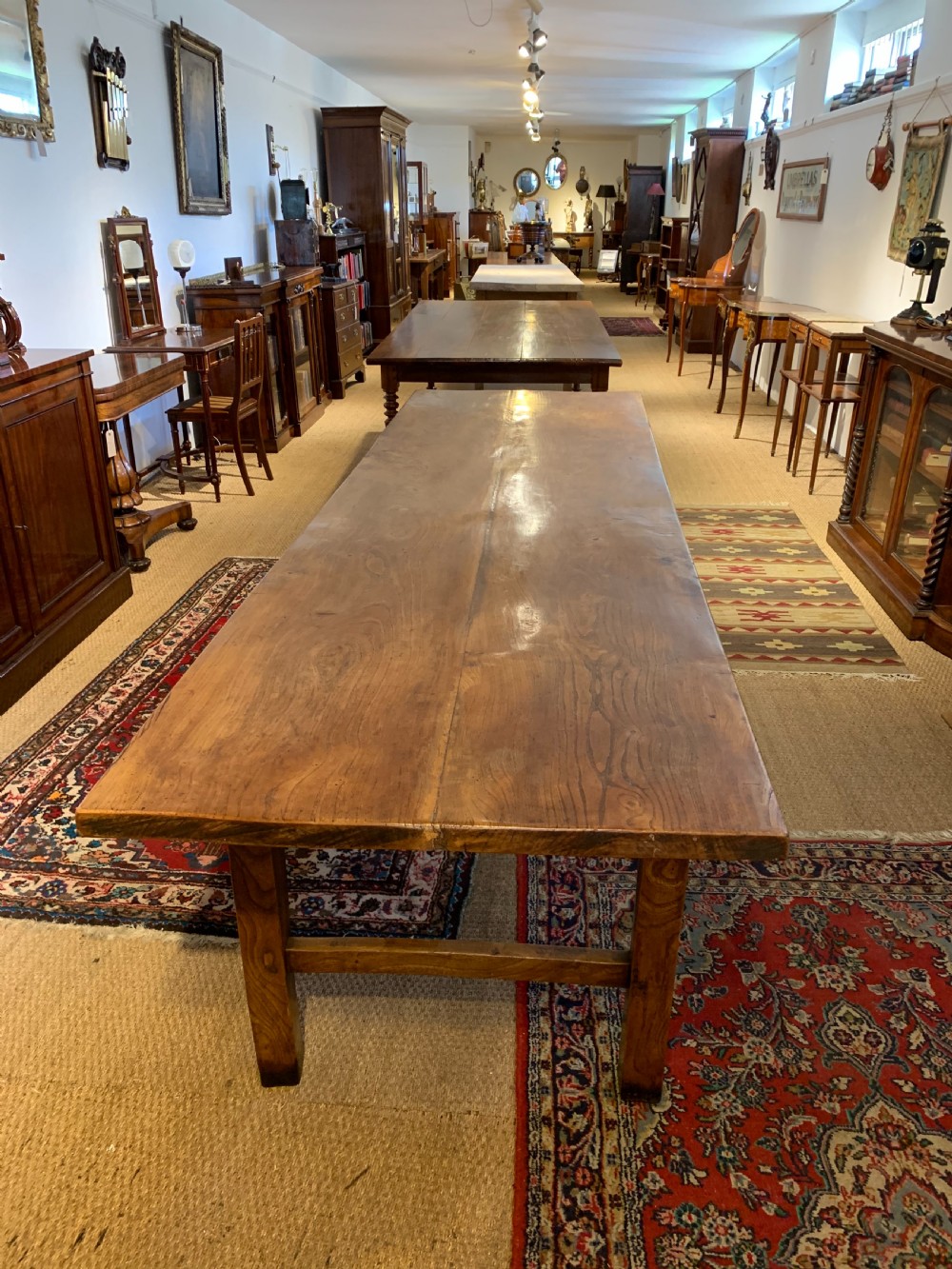 Elm farmhouse table 260 cms  View II