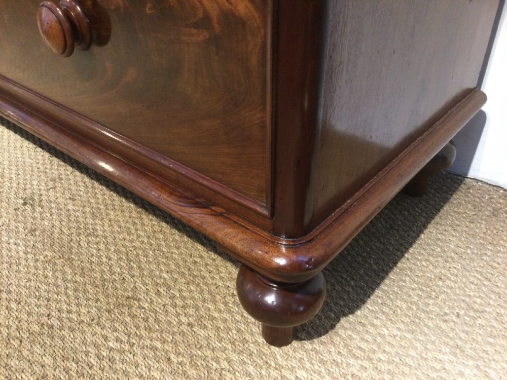 VICTORIAN MAHOGANY CHEST OF DRAWERS  View V