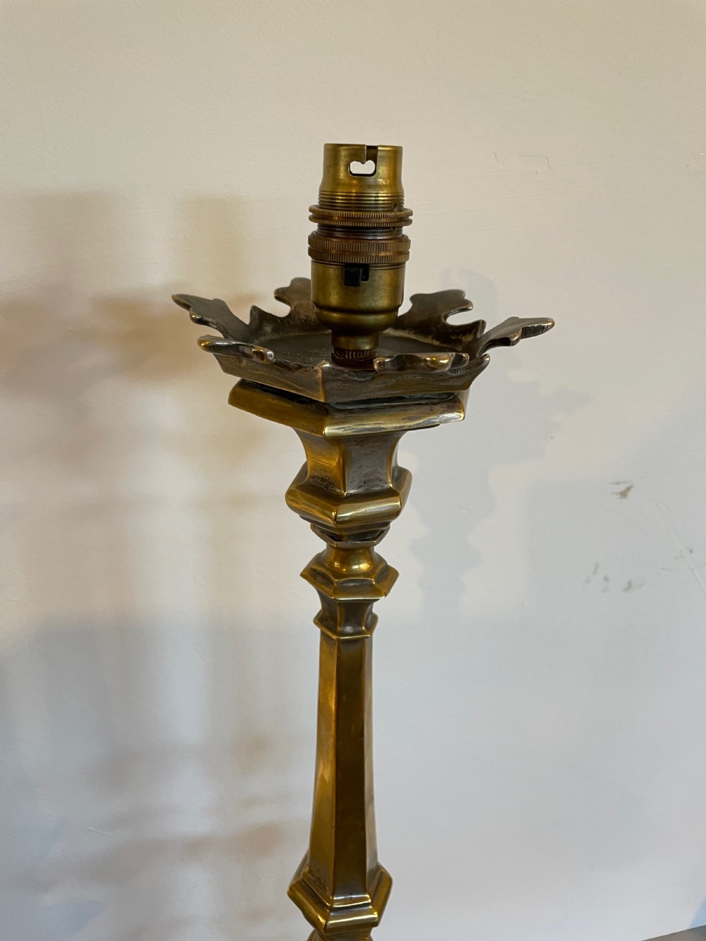 Gothic style table lamp  View II