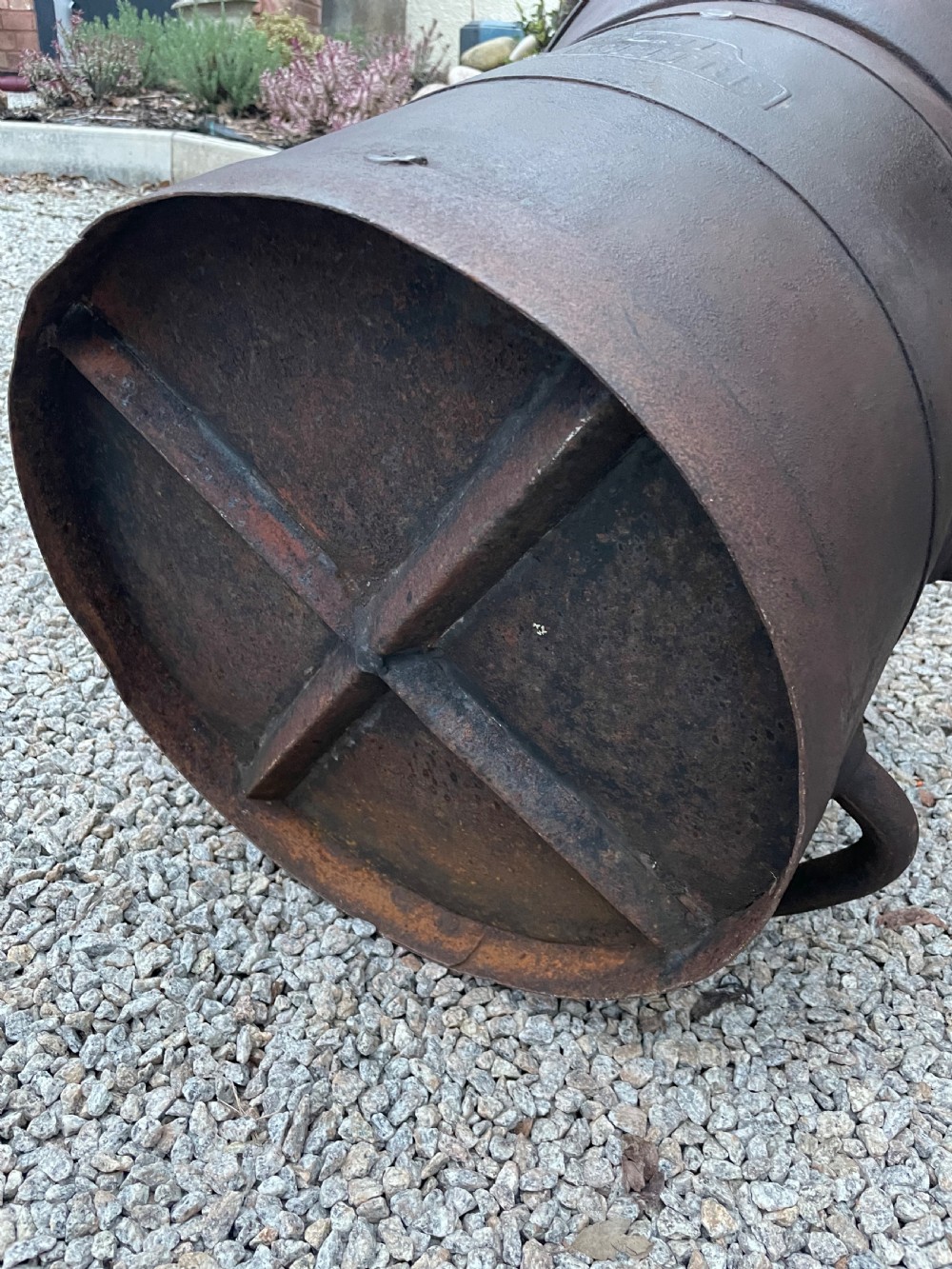 Log bin
 View VII