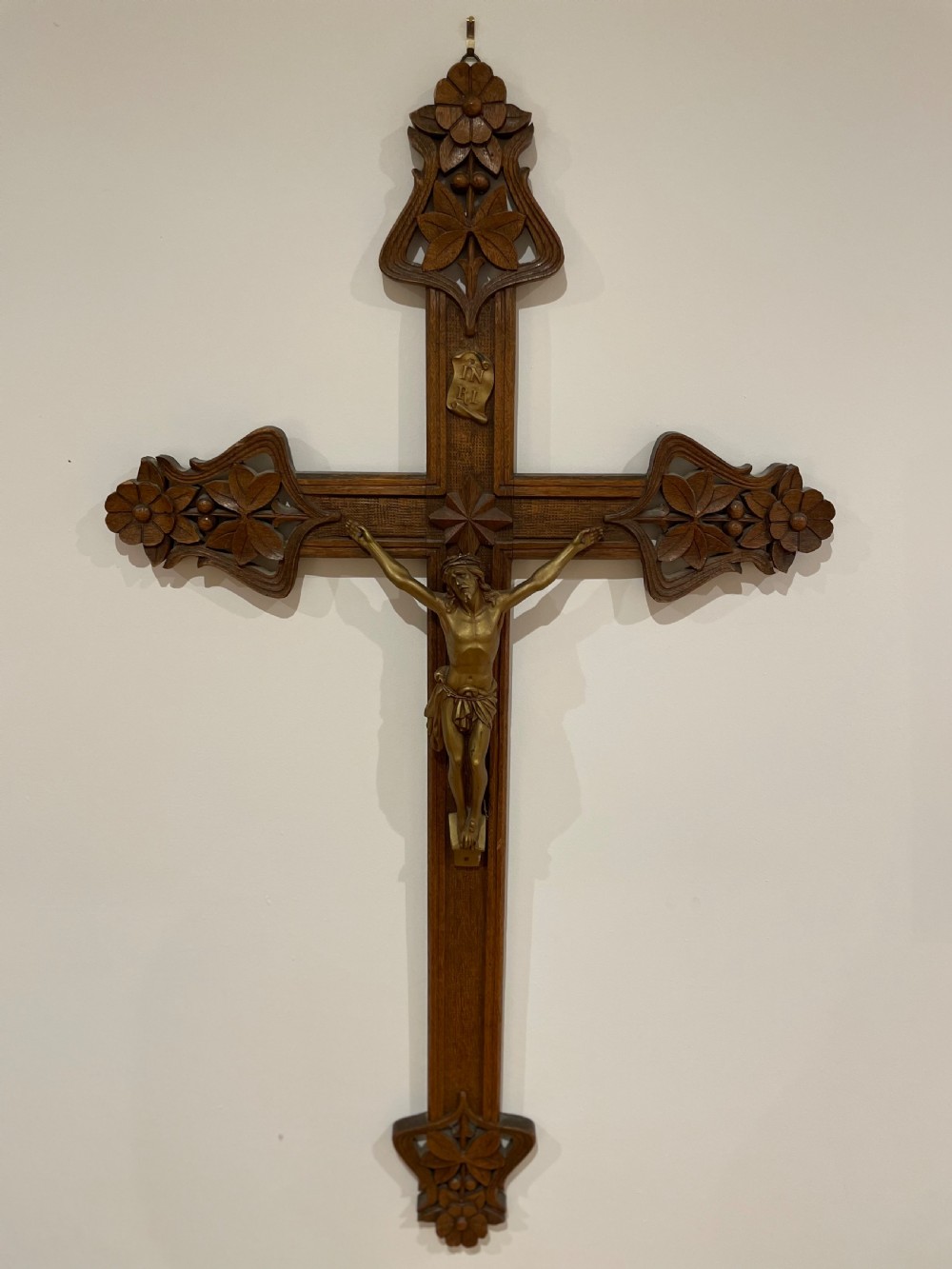 Large Art Nouveau carved oak crucifix View VII