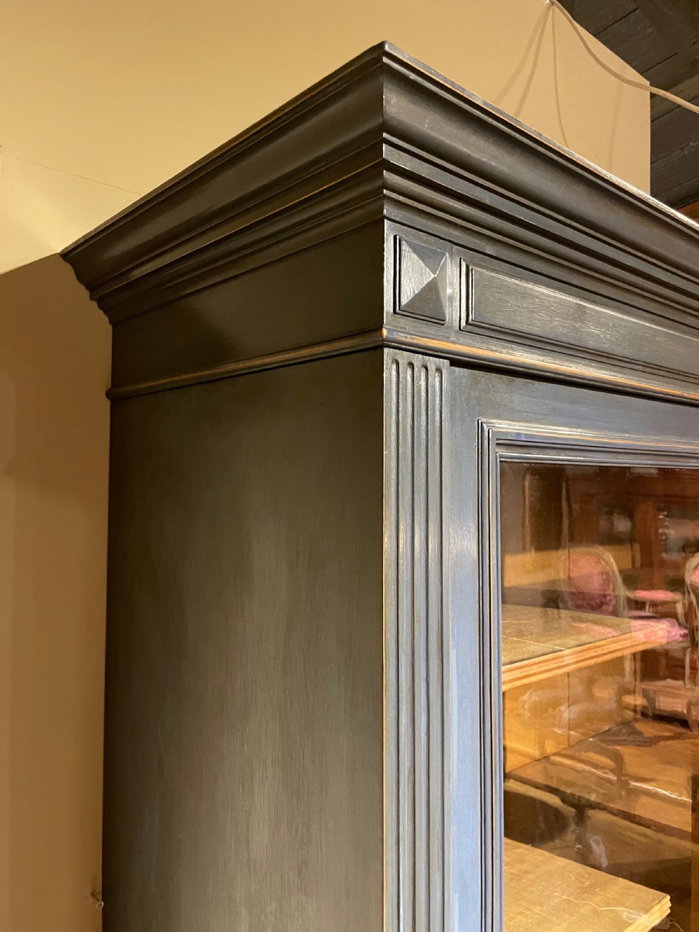 Large 2 door bookcase  View IV