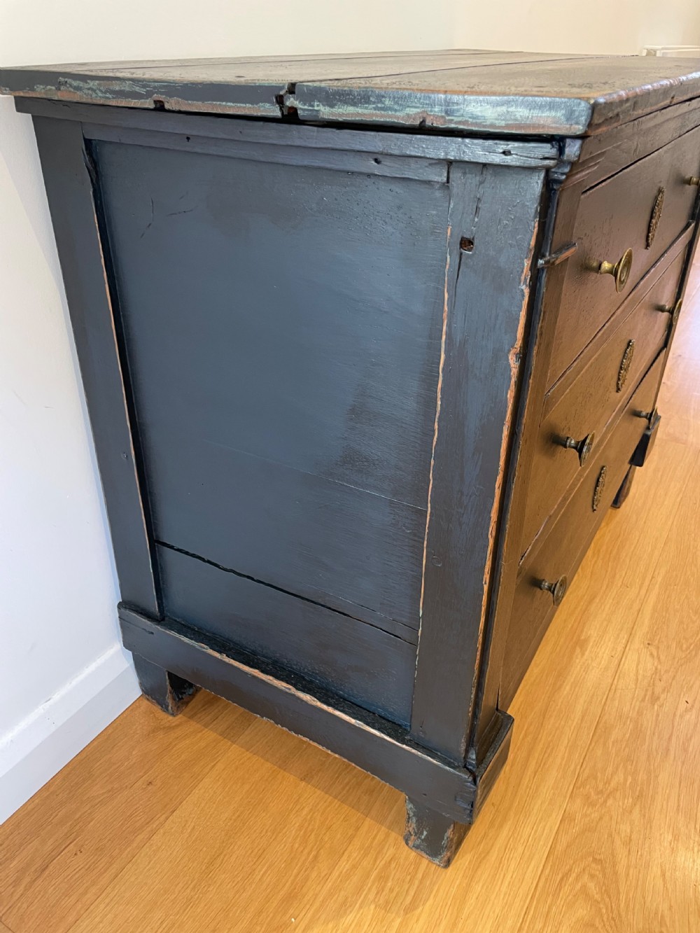 Painted 18th century commode / chest of drawers  View V